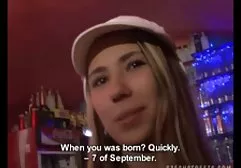 Brutaler Bauer pflanzt einen free sex filme blonden Schwanz
