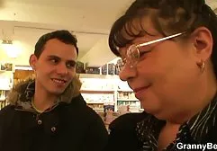 Die vollbusige Kirsche durchläuft ein gratis youjizz sexy Casting