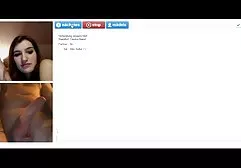 Die Schönheit ist unglaublich aufgeregt und spreizt sogar ihre Beine und bereitet sich darauf vor, ein Mitglied ihres Mannes aufzunehmen gratis sex tube